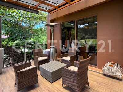 Se vende residencia de Lujo en San Rafael de Heredia — Foto 29