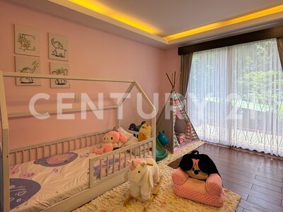 Se vende residencia de Lujo en San Rafael de Heredia — Foto 19