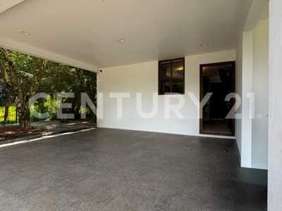 Se vende residencia de Lujo en San Rafael de Heredia — Foto 31