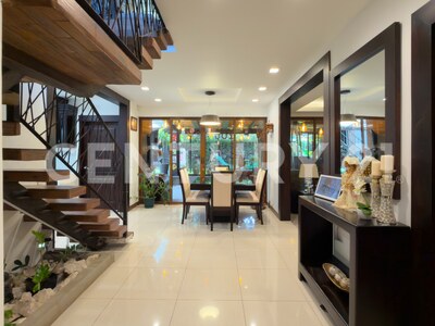 Se vende residencia de Lujo en San Rafael de Heredia — Foto 4