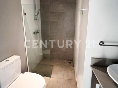 Alquiler de precioso apartamento amoblado en torre Rohrmoser — Foto 8