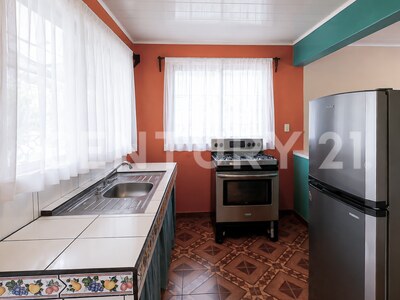 Venta de propiedad con casa en Roxana, Pococí. — Foto 5