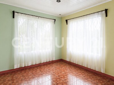 Venta de propiedad con casa en Roxana, Pococí. — Foto 11