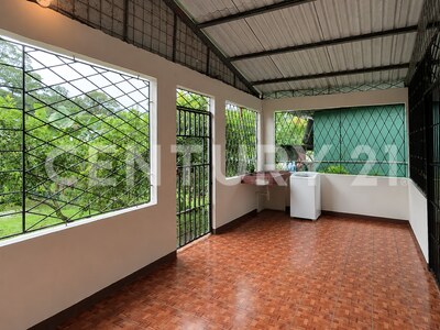 Venta de propiedad con casa en Roxana, Pococí. — Foto 10