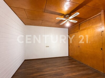 Alquiler de propiedad comercial en el centro de Santa Ana — Foto 12