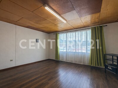 Alquiler de propiedad comercial en el centro de Santa Ana — Foto 15
