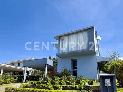 Casa en venta en Residencial Lomas del Zurquí, San Isidro de Heredia