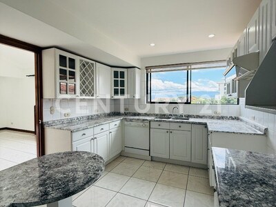 SE ALQUILA apartamento en San Rafael, Escazú — Foto 5