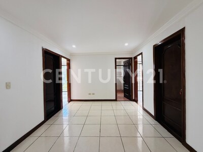 SE ALQUILA apartamento en San Rafael, Escazú — Foto 9
