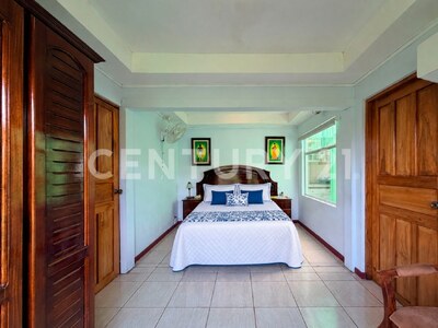 Venta de Casa con apartamento en Pococí, Buenos Aires — Foto 9