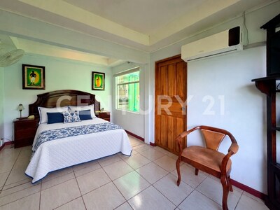 Venta de Casa con apartamento en Pococí, Buenos Aires — Foto 8