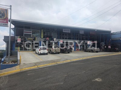 Plaza comercial en venta, excelente ubicación y potencial de rentabilidad — Foto 2