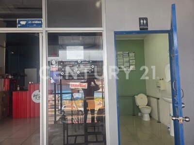 Plaza comercial en venta, excelente ubicación y potencial de rentabilidad — Foto 9