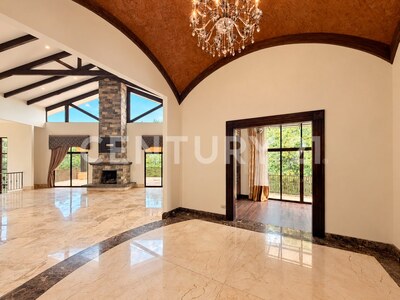 Casa en venta con vistas al bosque en San Ramón de Tres Ríos | 807 m² — Foto 3