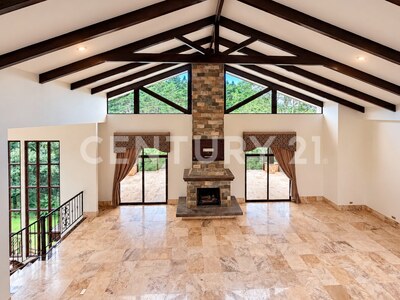 Casa en venta con vistas al bosque en San Ramón de Tres Ríos | 807 m² — Foto 4