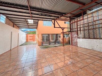 Venta de Casa con gran potencial de ampliación en San Miguel de Desamparados — Foto 23